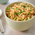 Light macaroni and cheese with peas