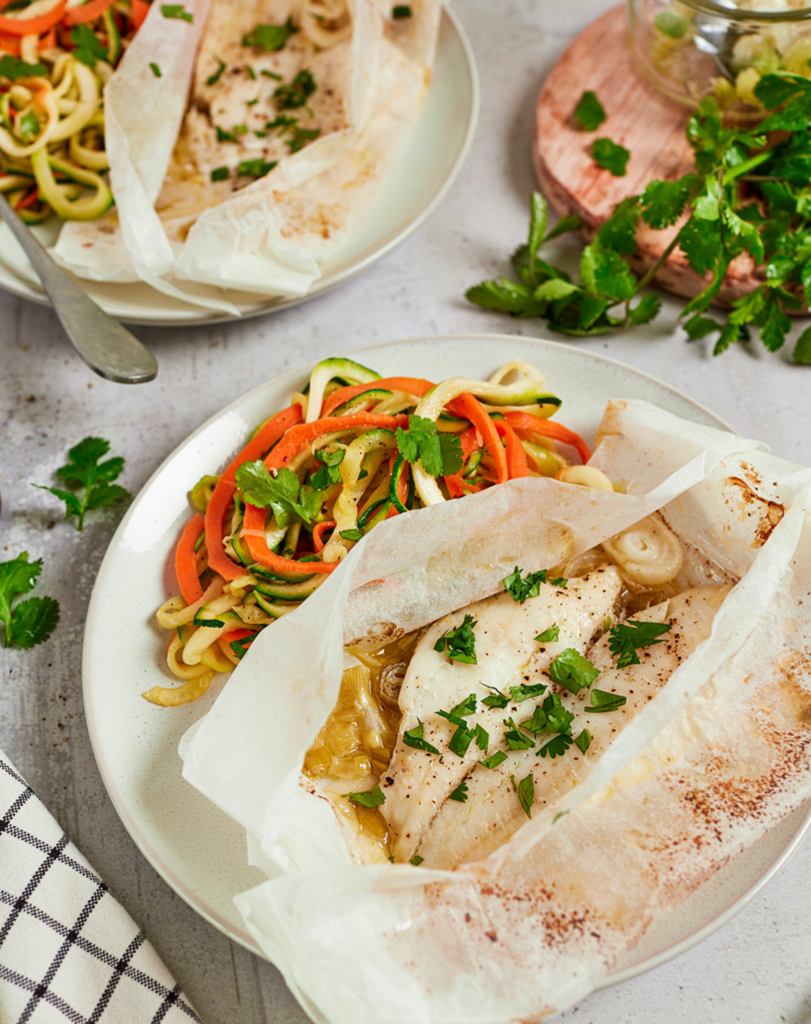 WHITE FISH FILET EN PAPILLOTE WITH SPIRALIZED CARROT AND ZUCCHINI